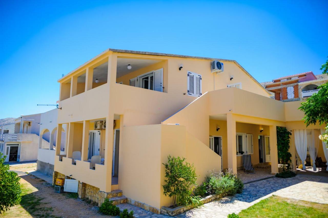 Apartments Lux Pag 파그 외부 사진